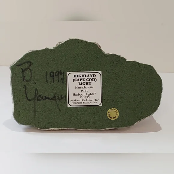 HARBOUR LIGHTS Lighthouse Figurine CAPE COD #161 Art